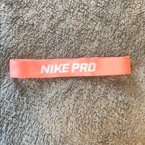Nike Pro Headband